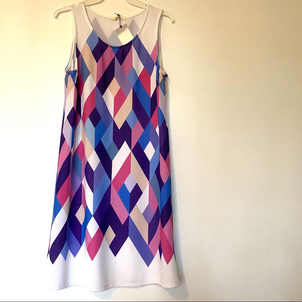 Geometric design pink, purple, sleeveless dress
